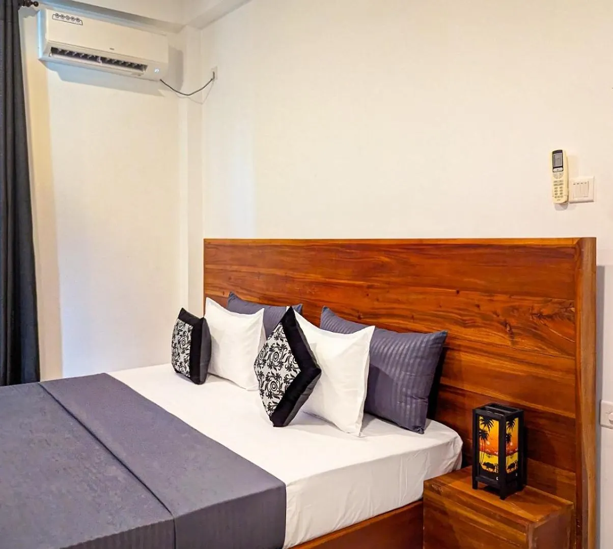Airport Hotel By Cmb Apartments Negombo