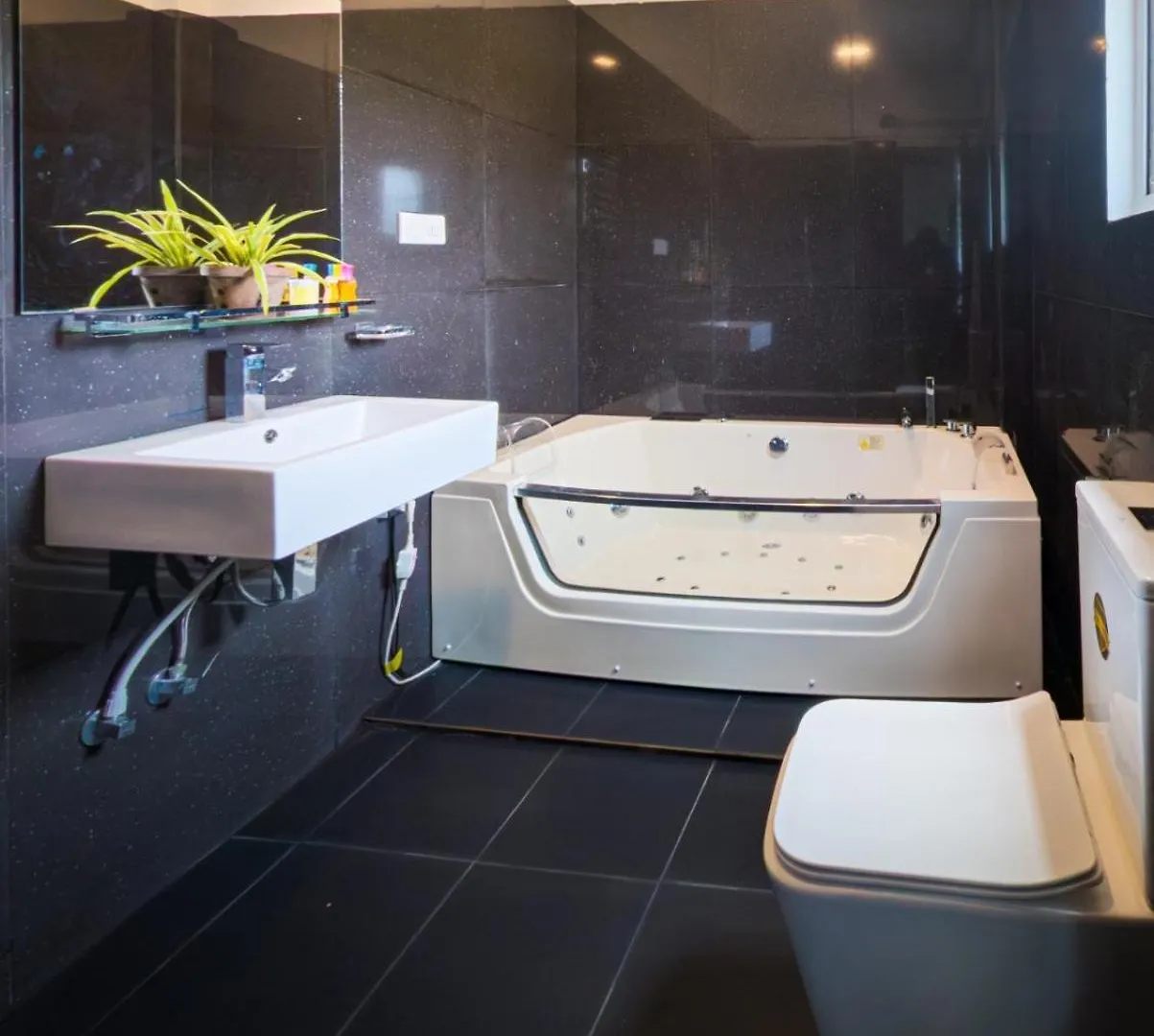 Airport Hotel By Cmb Apartments Negombo