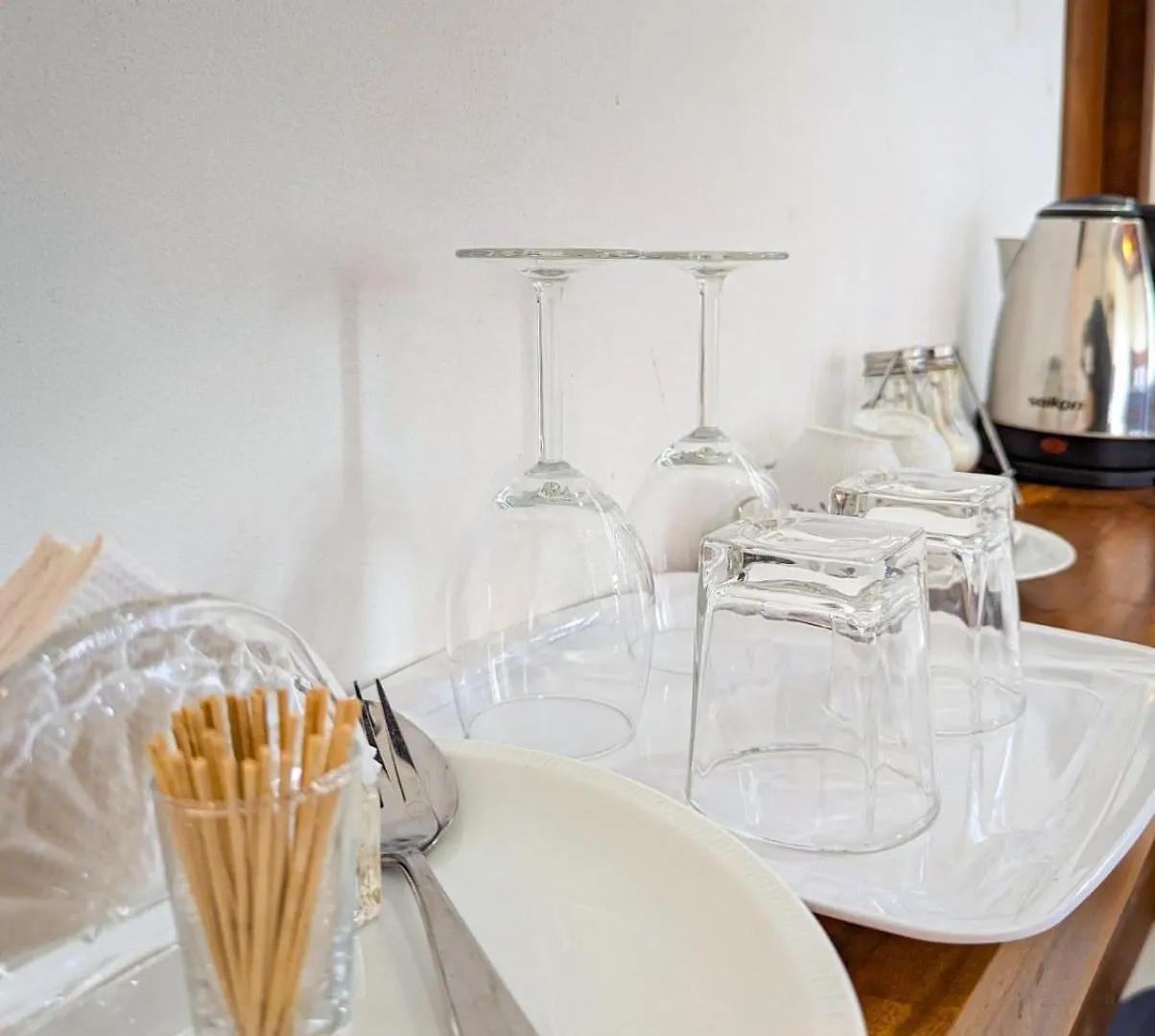 **  Airport Hotel By Cmb Apartments Negombo Sri Lanka