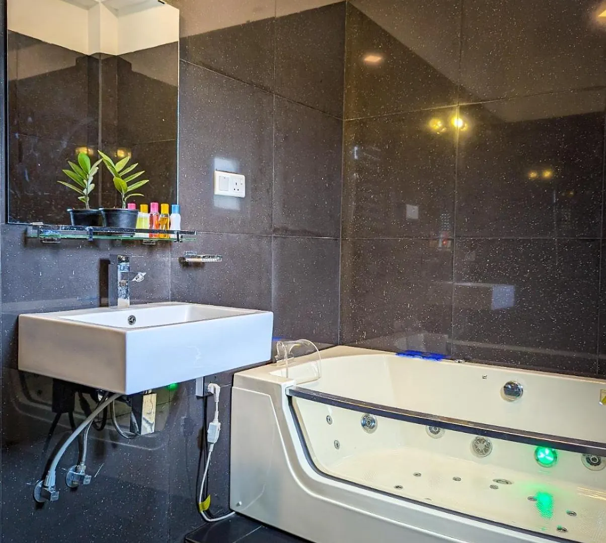 Airport Hotel By Cmb Apartments Negombo 2*,  Sri Lanka
