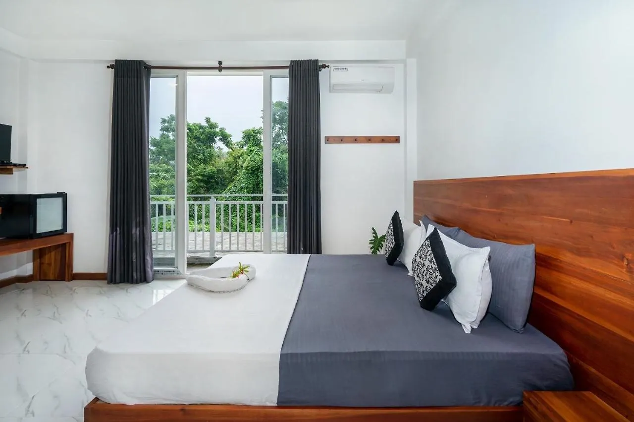 Airport Hotel By Cmb Apartments Negombo Sri Lanka